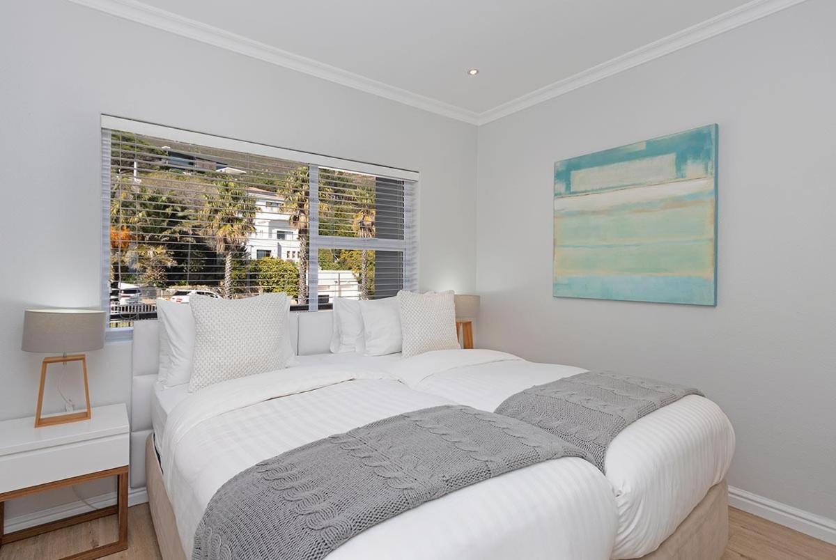 Stunning Sea View Apartment - Camps Bay Ciudad del Cabo Exterior foto