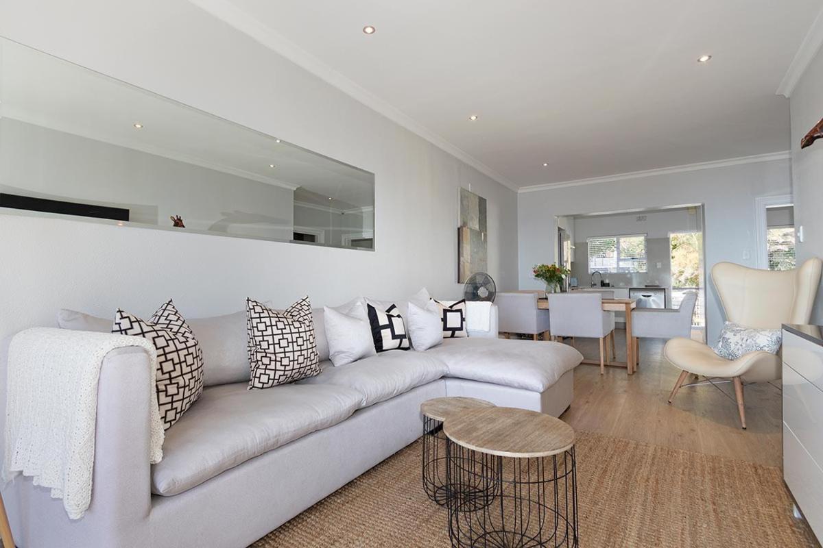 Stunning Sea View Apartment - Camps Bay Ciudad del Cabo Exterior foto