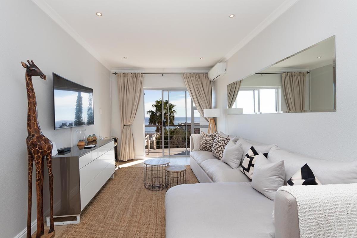 Stunning Sea View Apartment - Camps Bay Ciudad del Cabo Exterior foto